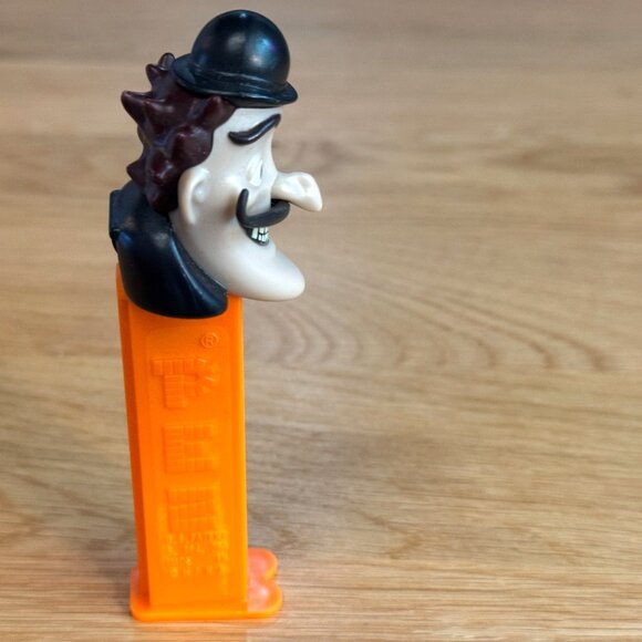 PEZ Candy Dispenser Meet the Robinsons Bowler Hat Guy, Orange Stem, China, 2007 - Picture 3 of 16